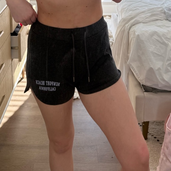NEWPORT BEACH shorts S - Picture 3 of 4